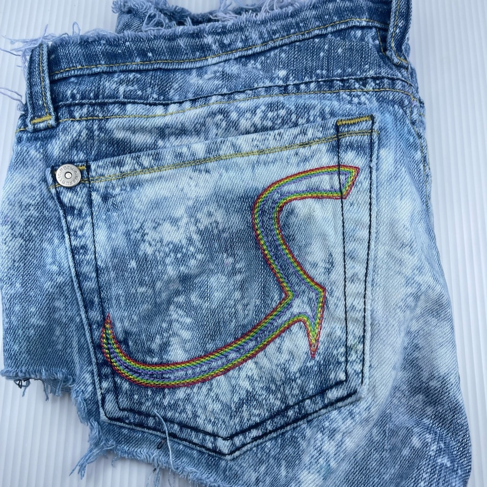 Rock & Republic size 27. Upcycled denim shorts - Picture 5 of 9